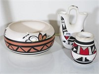 Lot: 3 Southwest style pottery pieces