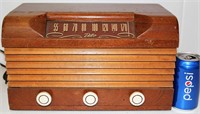 Vintage Delco Wood Case AM Radio