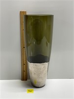 Kenneth Cole Reaction vase