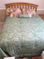 Queen size bed with mattress