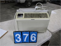 GOLD STAR AIR CONDITIONER - WORKS PER CONSIGNOR