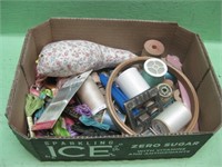 Vintage Assorted Sewing Items