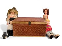 Vtg wicker basket with Home Alone Talking Kevin