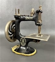 Vintage Child’s Singer Sewing Machine