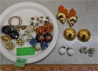 Costume jewellery, some signed, see pics