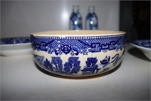 Blue Willow bowl (age crack) and 2 Abbey England