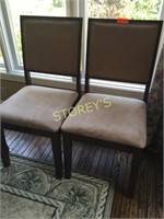 Cushioned Dining Chair