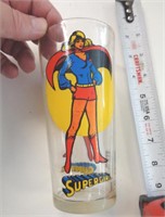 1976 SUPERGIRL GLASS