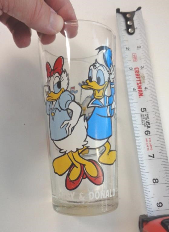 1978 DISNEY DAISY & DONALD GLASS