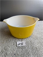 Pyrex 1 Qt. Yellow- 473