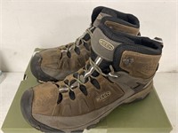 (WITH SIGN OF USAGE) - SIZE 11.5 KEEN MENS SHOES