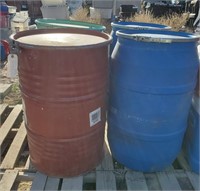 (2) Metal (2) Plastic Barrels