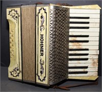 M. Hohner Germany #4334 accordian,