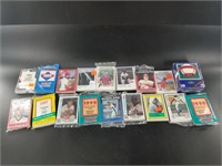 Assorted baseball cards