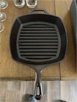 Lodge Square Cast Iron Skillet - New