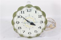 Vintage GE Green Flower Kitchen Clock - works