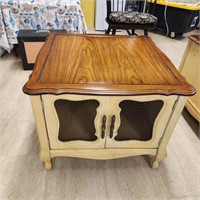 Stanley French Prov End Table