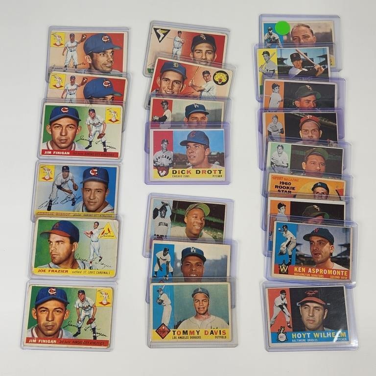 MIXED LOT OF 1950S & 1960S TOPPS BASEBALL CARDS