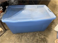 LARGE BLUE TOTE WITH LID
