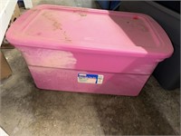 PINK 33 GALLON TOTE AND LID