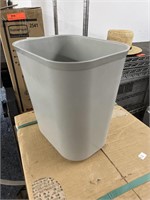 (6) New Rubbermaid 14Qt Fire Resistant Wastebasket