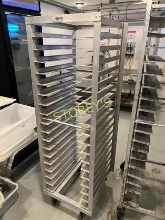 Metro Mobile Baker's Rack - 20 x 23 x 64