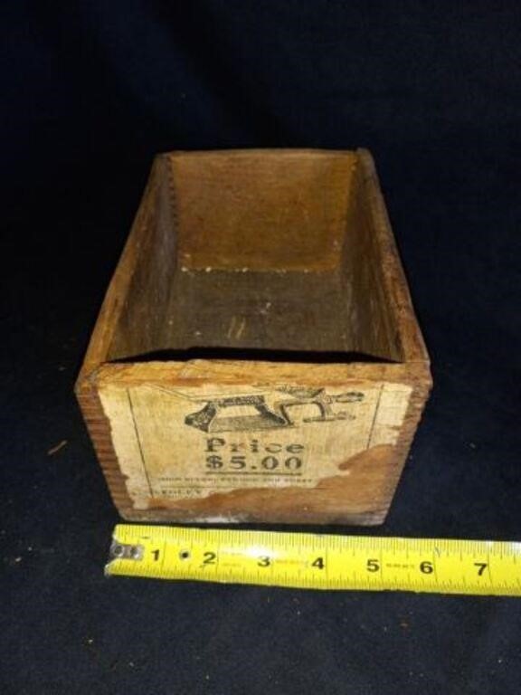 Wood dovetail box with label