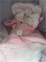 NWT- MAX & Emma pink fleece swaddle