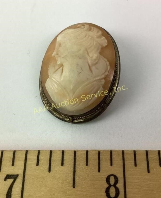 Antique 800 silver carved cameo pendant/pin,