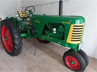 1958 OLIVER Tractor Super 66 - Needs new battery