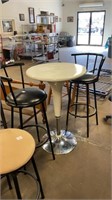 Round pub table with 2 Stools