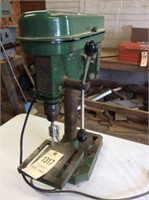 Bench drill press (Central Machinery) (runs)
