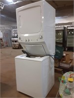 Stacked Electric GE Washer/Dryer