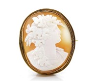 Victorian carved cameo and gilt metal brooch