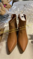 Universal thread boots, size 10