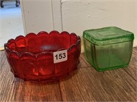VINTAGE GREEN REFRIGERATOR JAR AND RED GLASS BOWL