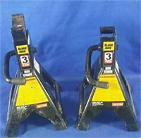 3 ton Jack stands   one is not complete