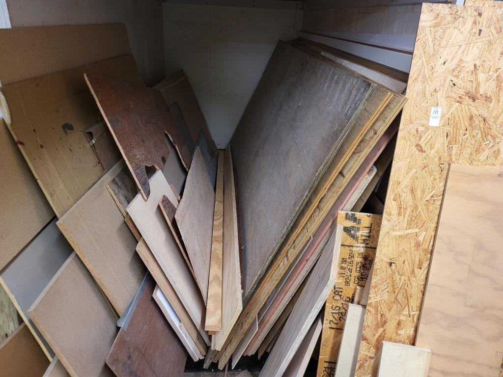 Lot of plywood and wood lot