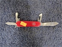 VICTORINOX SWISS ARMY KNIFE