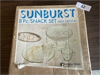 Indiana Glass Sunburst Snack Set for 4