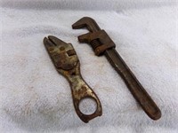 Small Pipe Wrench & Extra Jaw Tool