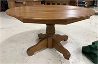 Round Pedestal Oak Dining Table