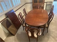 Thomasville Dining Room Table & Chairs with e