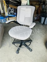 tall adjustable office chair