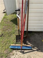 HAND TOOL GROUP BROOM, SHOVELS, ETC