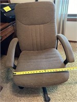 Rolling office Chair that swivels