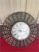 Large battery operated clock