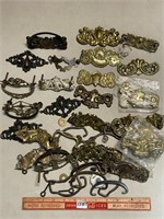 AMAZING LOT OF ANTIQUE/VINTAGE DRAWER PULLS