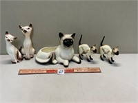 LOVELY LOT OF CAT AND KITTEN FIGURES