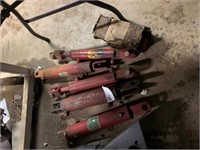 LOT OF 5 CYLINDERS AND VALVE BODY
